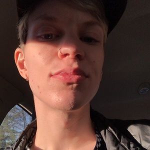 Meet your Posher, Derek